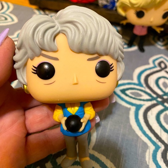 Dorothy Funko figurine